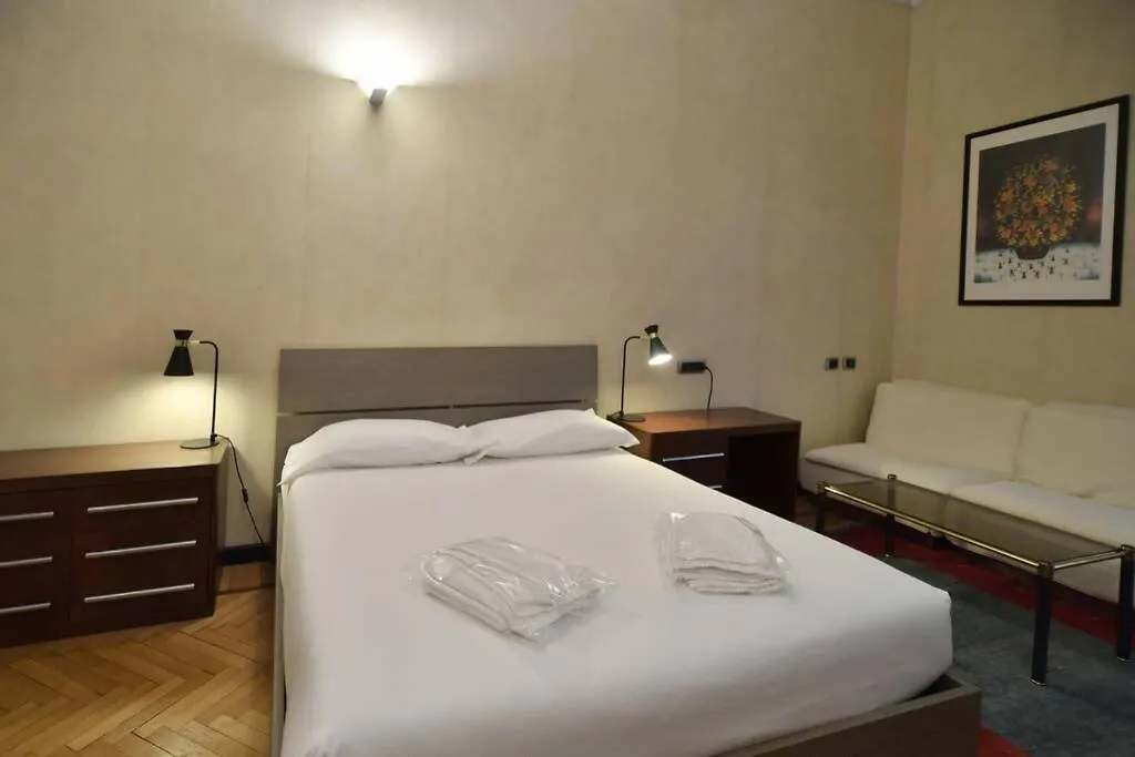 Lägenhet Ampio Appartamento Milano Centro Crocetta