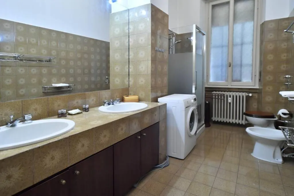 Apartment Ampio Appartamento Milano Centro Crocetta Italy