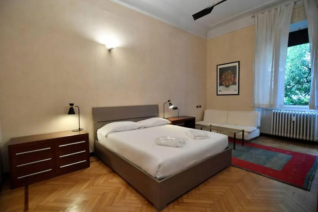 Apartment Ampio Appartamento Milano Centro Crocetta Italy